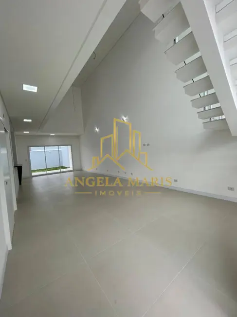 Foto 2 de Casa de Condomínio com 3 quartos à venda, 243m2 em Jacarei - SP