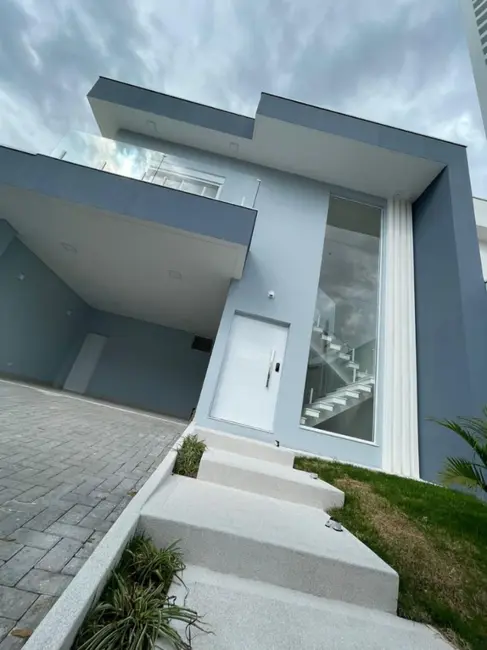 Foto 5 de Casa de Condomínio com 3 quartos à venda, 243m2 em Jacarei - SP