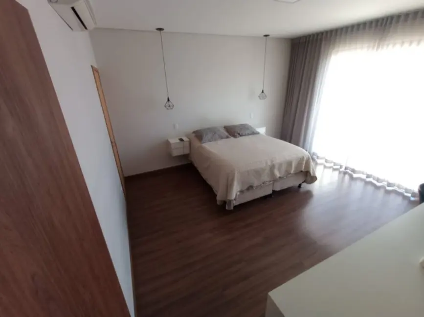 Casa com 3 quartos à venda, 215m2 em Jacarei - SP - imagem 8 Foto 8 de Casa com 3 quartos à venda, 215m2 em Jacarei - SP