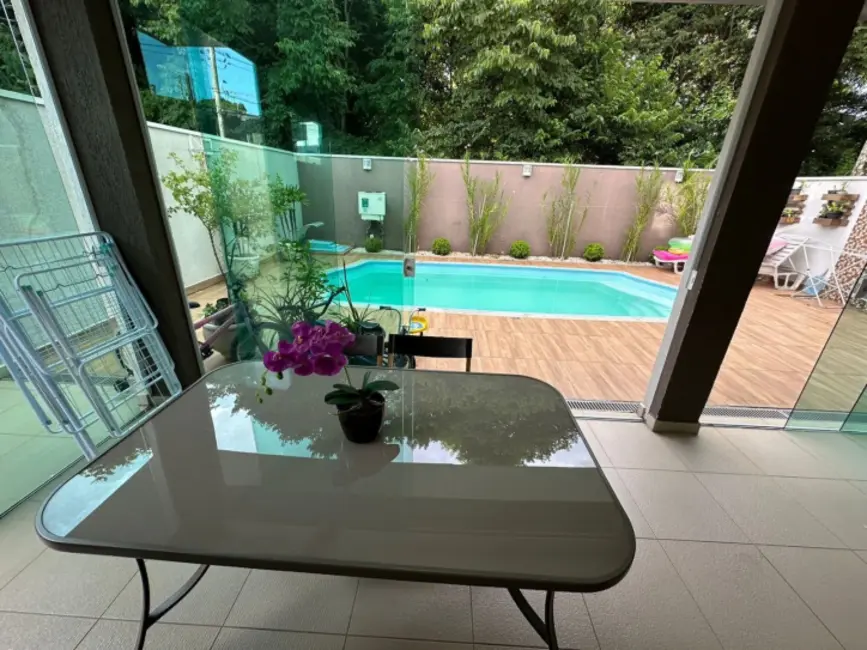 Foto 3 de Casa com 3 quartos à venda, 194m2 em Parque Califórnia, Jacarei - SP