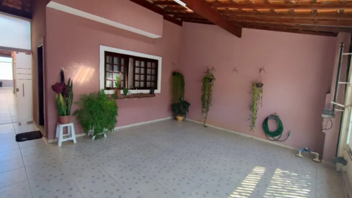 Foto 2 de Casa com 3 quartos à venda, 90m2 em Sao Jose Dos Campos - SP