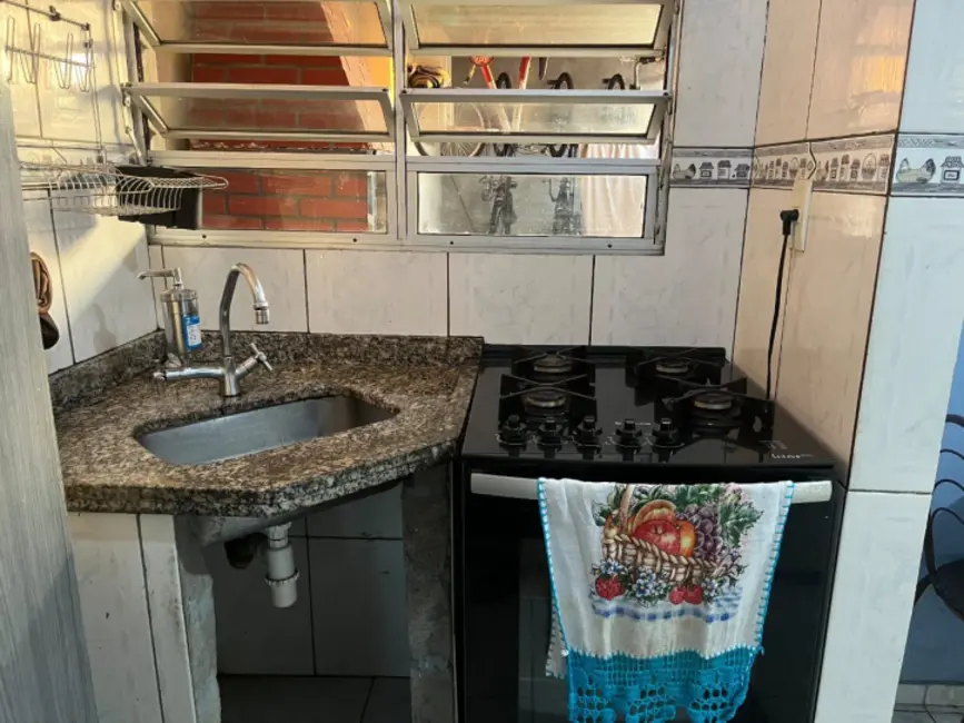 Foto 3 de Casa com 2 quartos à venda, 50m2 em Sao Jose Dos Campos - SP