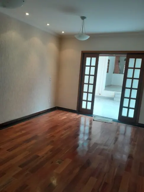 Casa de Condomínio com 3 quartos à venda, 275m2 em Sao Jose Dos Campos - SP - imagem 8 Foto 8 de Casa de Condomínio com 3 quartos à venda, 275m2 em Sao Jose Dos Campos - SP