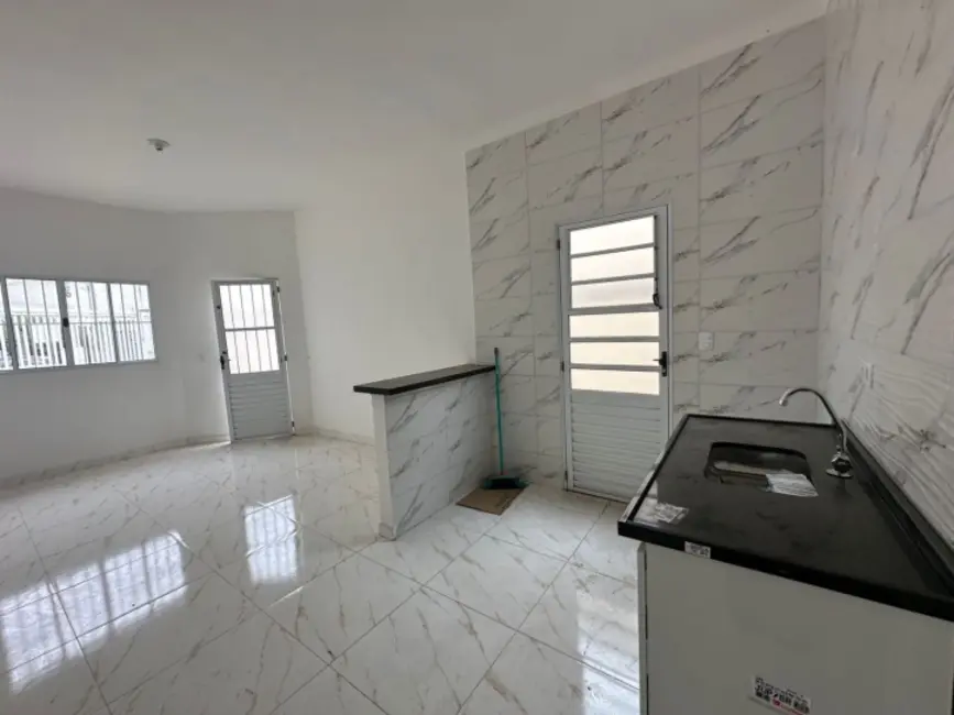 Foto 9 de Casa com 2 quartos à venda, 67m2 em Jardim Emília, Jacarei - SP
