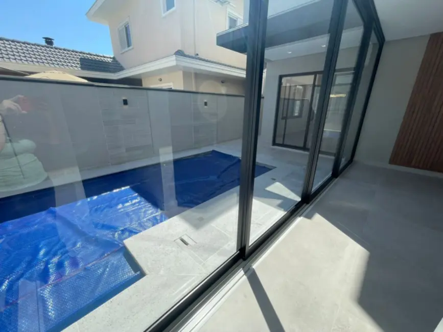 Foto 1 de Casa de Condomínio com 4 quartos à venda, 270m2 em Sao Jose Dos Campos - SP