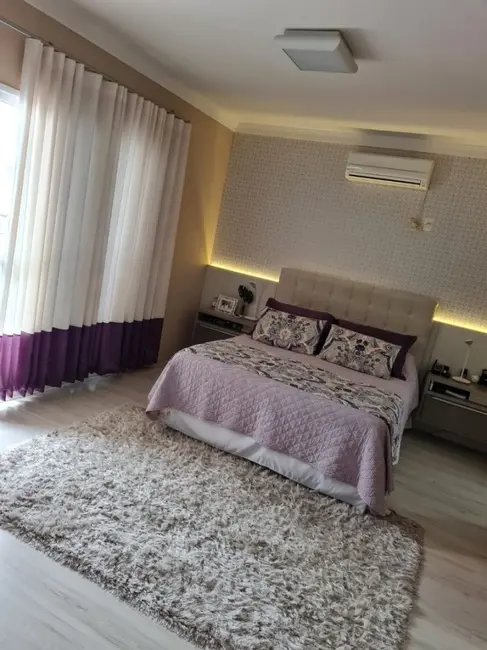 Foto 9 de Casa com 4 quartos à venda, 255m2 em Sao Jose Dos Campos - SP