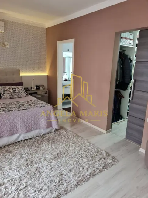 Foto 8 de Casa de Condomínio com 4 quartos à venda, 255m2 em Sao Jose Dos Campos - SP