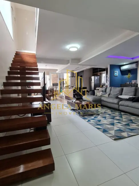 Foto 3 de Casa de Condomínio com 4 quartos à venda, 255m2 em Sao Jose Dos Campos - SP