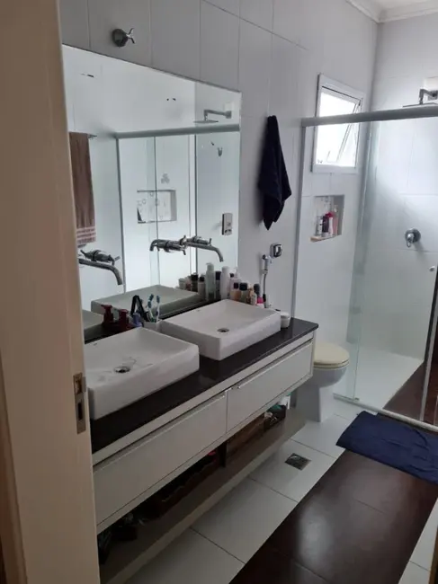 Foto 7 de Casa com 4 quartos à venda, 255m2 em Sao Jose Dos Campos - SP