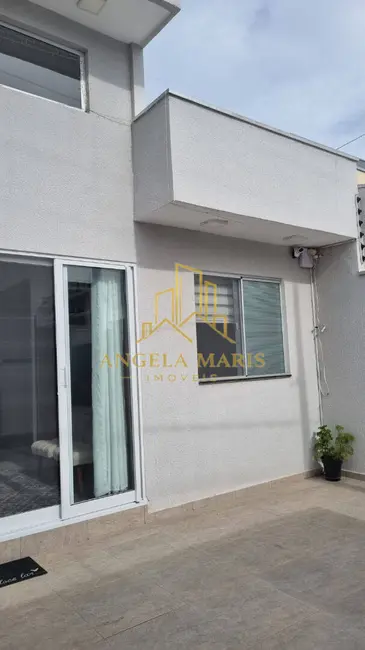 Casa com 3 quartos à venda, 87m2 em Sao Jose Dos Campos - SP - imagem 3 Foto 3 de Casa com 3 quartos à venda, 87m2 em Sao Jose Dos Campos - SP