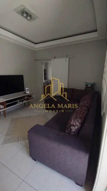 Foto 5 de Casa com 3 quartos à venda, 180m2 em Parque Califórnia, Jacarei - SP