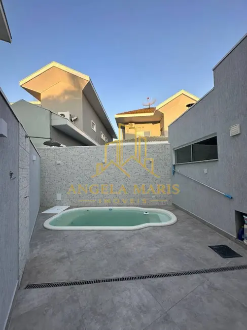 Foto 3 de Casa com 3 quartos à venda, 180m2 em Parque Califórnia, Jacarei - SP