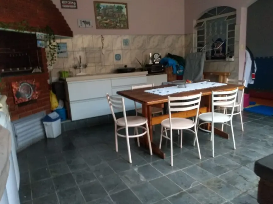 Foto 3 de Casa com 3 quartos à venda, 200m2 em Sao Jose Dos Campos - SP