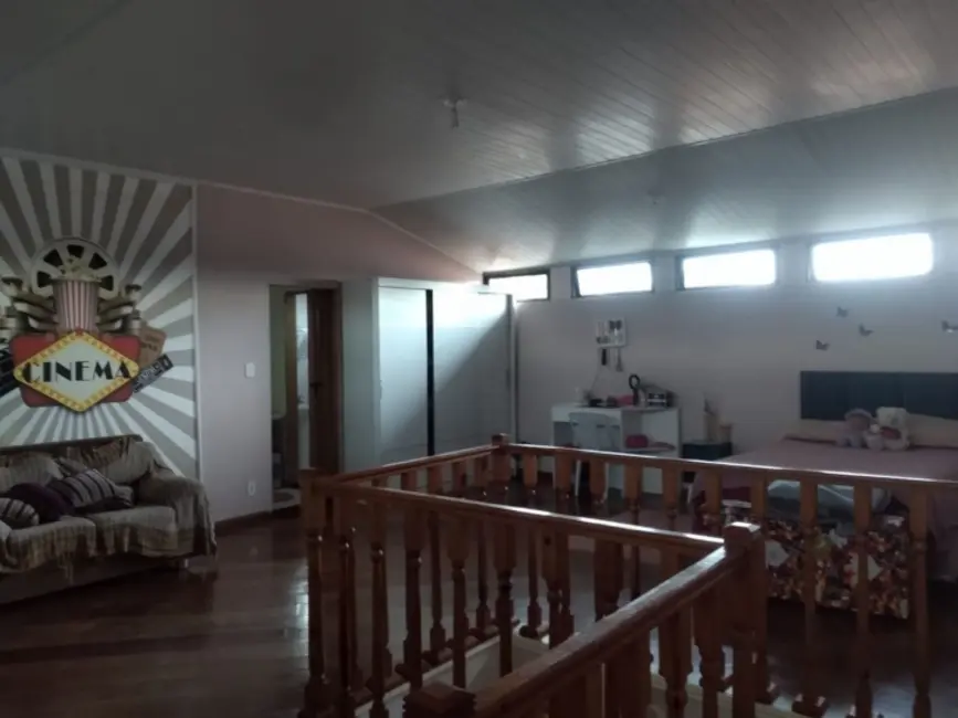 Foto 5 de Casa com 3 quartos à venda, 200m2 em Sao Jose Dos Campos - SP