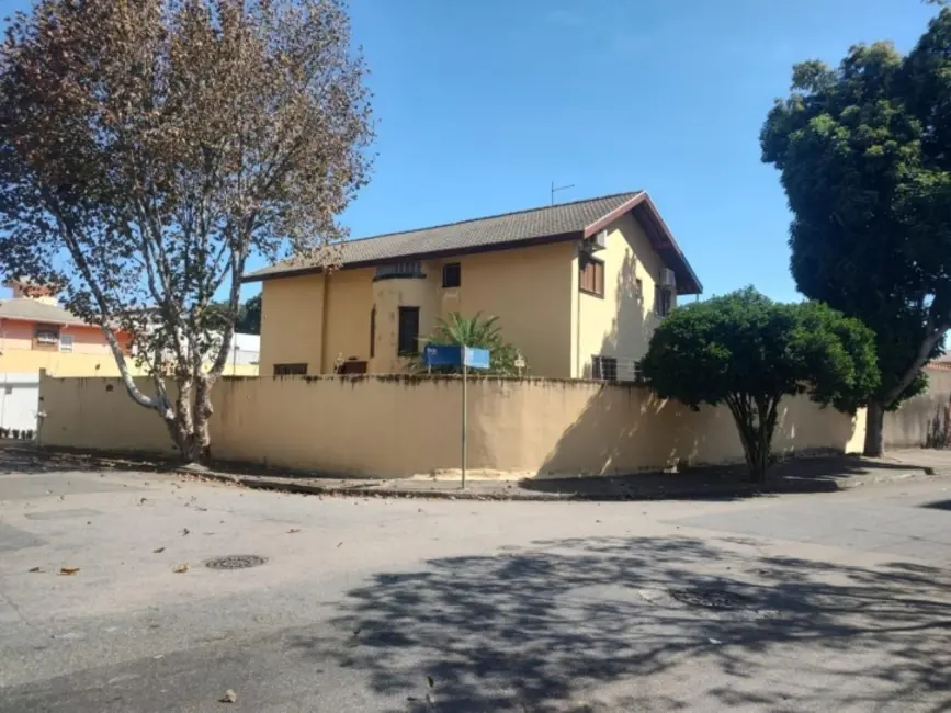 Foto 2 de Sobrado com 5 quartos à venda, 237m2 em Sao Jose Dos Campos - SP