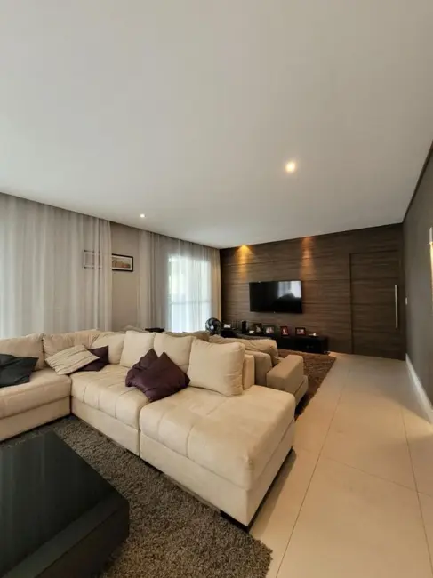 Apartamento com 3 quartos à venda, 172m2 em Sao Jose Dos Campos - SP - imagem 6 Foto 6 de Apartamento com 3 quartos à venda, 172m2 em Sao Jose Dos Campos - SP