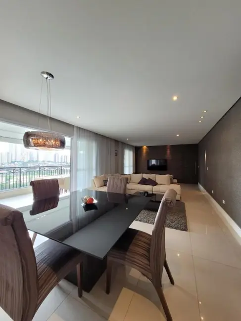 Apartamento com 3 quartos à venda, 172m2 em Sao Jose Dos Campos - SP - imagem 8 Foto 8 de Apartamento com 3 quartos à venda, 172m2 em Sao Jose Dos Campos - SP