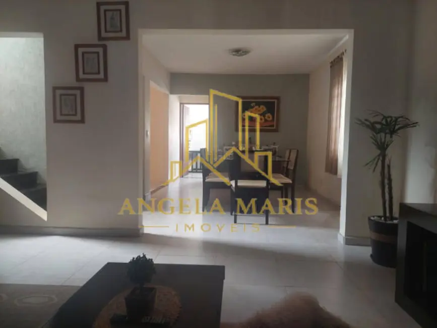 Casa com 4 quartos à venda, 385m2 em Sao Jose Dos Campos - SP - imagem 6 Foto 6 de Casa com 4 quartos à venda, 385m2 em Sao Jose Dos Campos - SP
