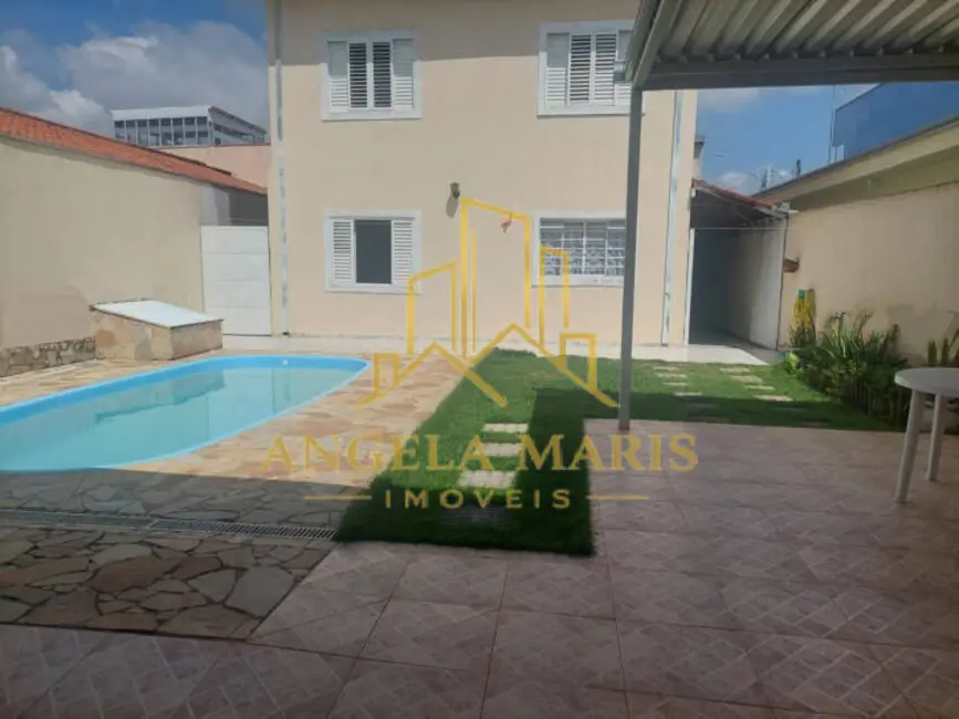 Casa com 4 quartos à venda, 385m2 em Sao Jose Dos Campos - SP - imagem 1 Foto 1 de Casa com 4 quartos à venda, 385m2 em Sao Jose Dos Campos - SP