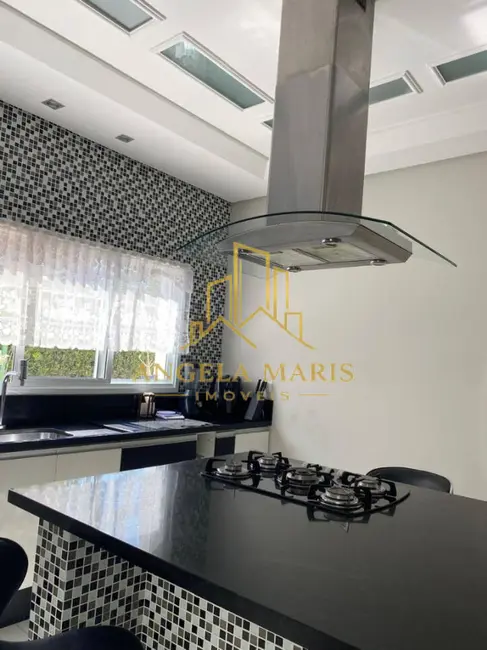Casa com 4 quartos à venda, 470m2 em Jardim Paraíba, Jacarei - SP - imagem 8 Foto 8 de Casa com 4 quartos à venda, 470m2 em Jardim Paraíba, Jacarei - SP