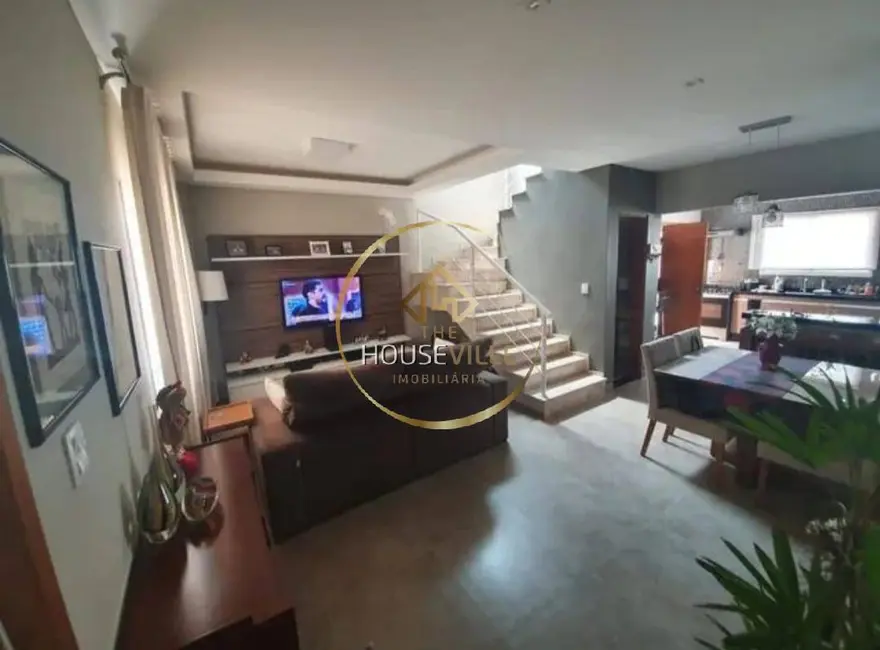 Foto 2 de Casa com 3 quartos à venda, 120m2 em Vila Areao, Taubate - SP