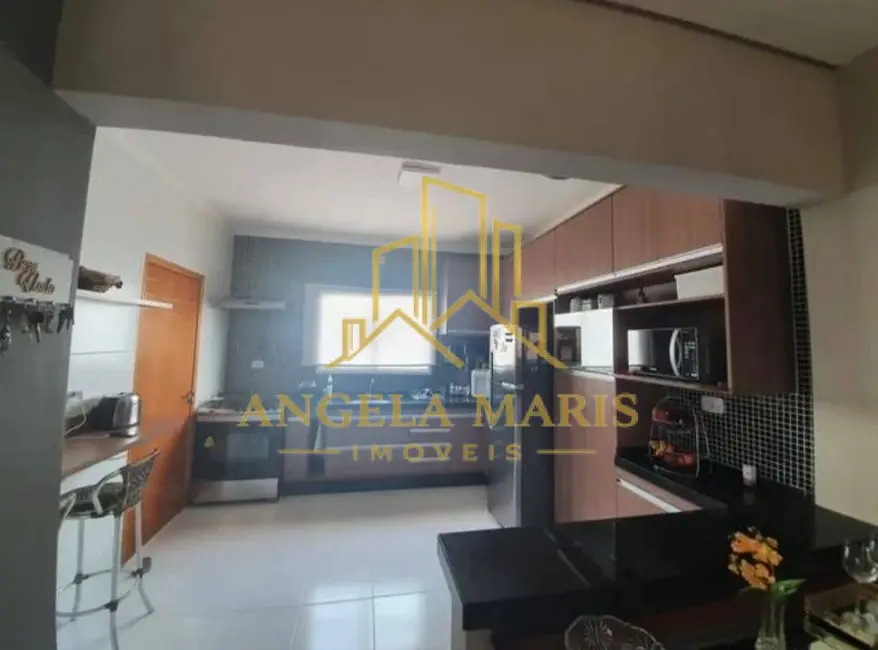 Foto 4 de Casa com 3 quartos à venda, 120m2 em Vila Areao, Taubate - SP