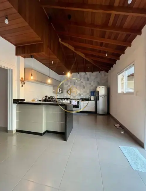 Foto 7 de Casa de Condomínio com 3 quartos à venda, 275m2 em Loteamento Villa Branca, Jacarei - SP