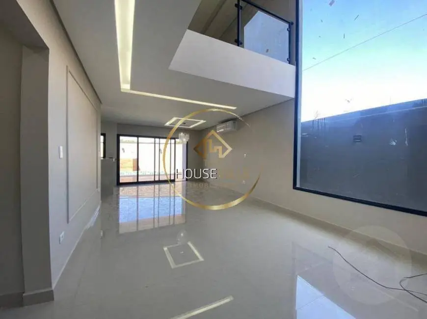 Foto 3 de Casa de Condomínio com 3 quartos à venda, 214m2 em Cacapava - SP