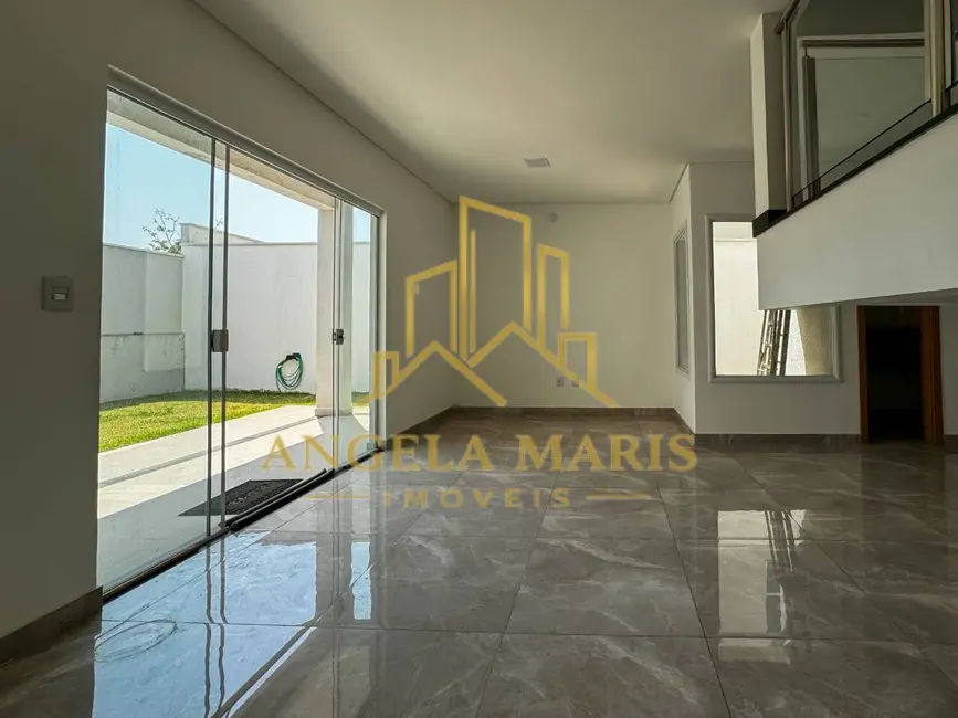 Foto 1 de Casa de Condomínio com 4 quartos à venda, 249m2 em Cacapava - SP