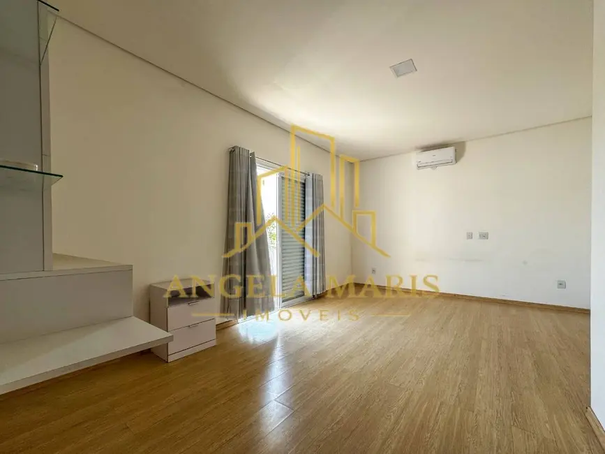 Foto 9 de Casa de Condomínio com 4 quartos à venda, 249m2 em Cacapava - SP