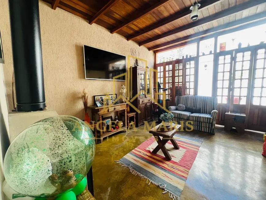 Foto 3 de Casa com 3 quartos à venda, 150m2 em Loteamento Villa Branca, Jacarei - SP