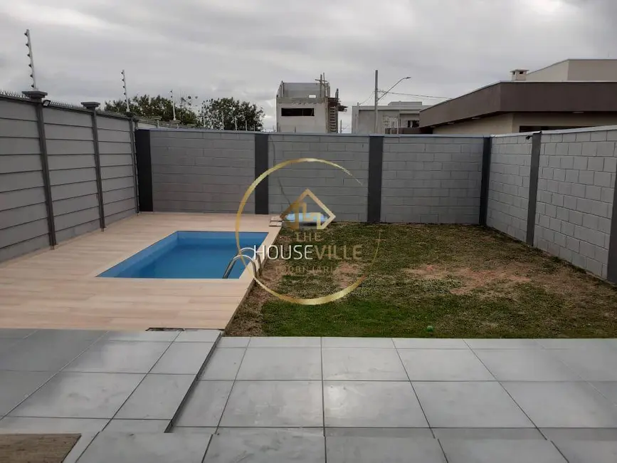 Foto 6 de Casa com 4 quartos à venda, 247m2 em Jardim Jacinto, Jacarei - SP