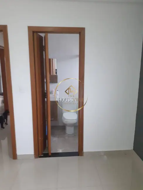 Foto 9 de Casa com 4 quartos à venda, 247m2 em Jardim Jacinto, Jacarei - SP