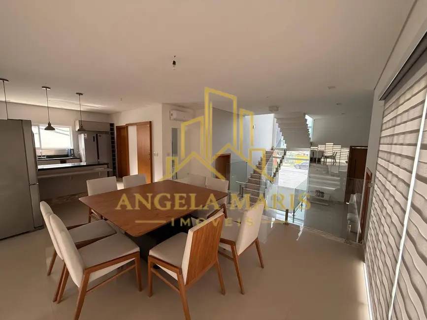 Foto 2 de Casa de Condomínio com 3 quartos à venda e para alugar, 450m2 em Sao Jose Dos Campos - SP