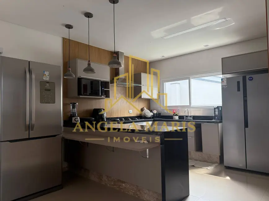 Foto 8 de Casa de Condomínio com 3 quartos à venda e para alugar, 450m2 em Sao Jose Dos Campos - SP