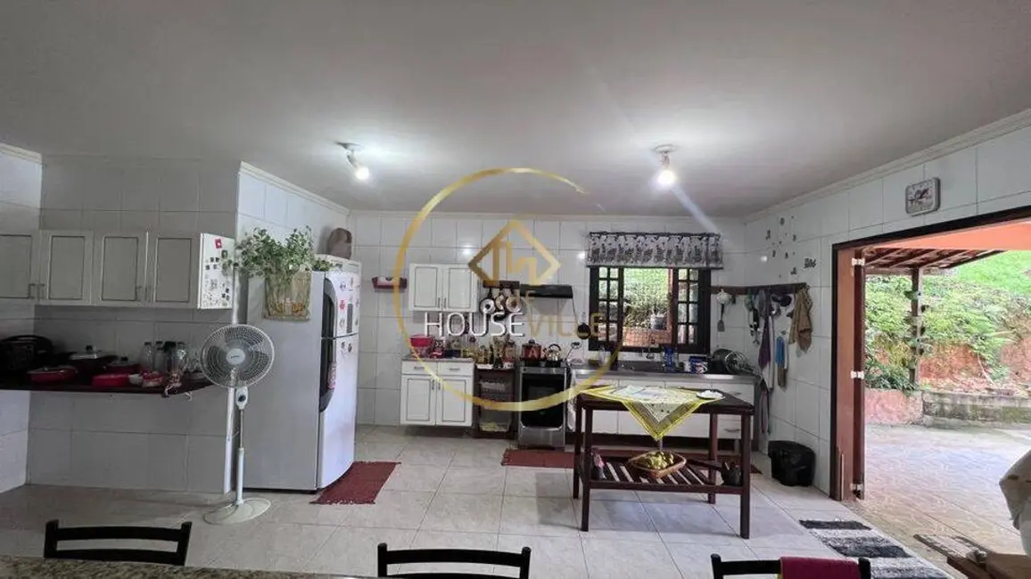 Chácara com 3 quartos à venda, 400m2 em Sao Jose Dos Campos - SP - imagem 4 Foto 4 de Chácara com 3 quartos à venda, 400m2 em Sao Jose Dos Campos - SP