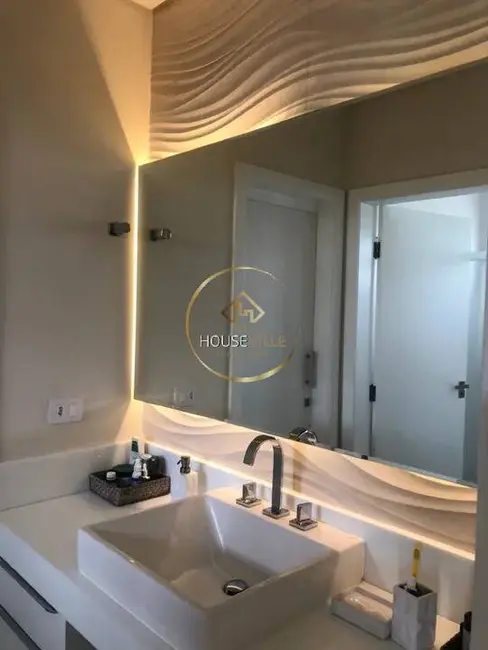 Foto 3 de Casa de Condomínio com 3 quartos à venda, 300m2 em Sao Jose Dos Campos - SP