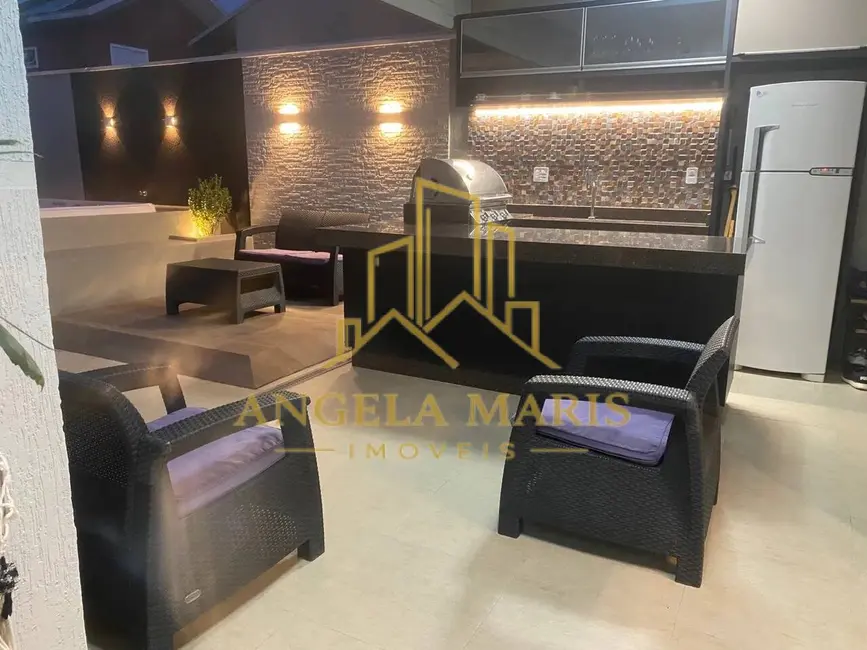 Foto 2 de Casa com 3 quartos à venda, 160m2 em Loteamento Villa Branca, Jacarei - SP