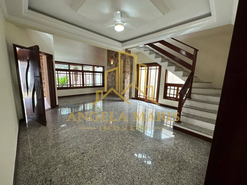 Foto 1 de Casa com 4 quartos à venda, 376m2 em Vila Resende, Cacapava - SP