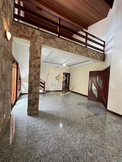 Foto 2 de Casa com 4 quartos à venda, 376m2 em Vila Resende, Cacapava - SP