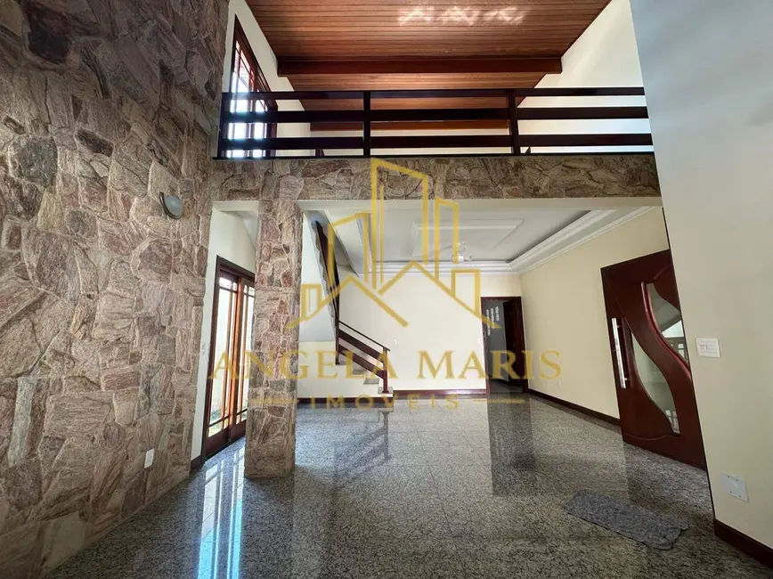 Foto 2 de Casa com 4 quartos à venda, 376m2 em Vila Resende, Cacapava - SP