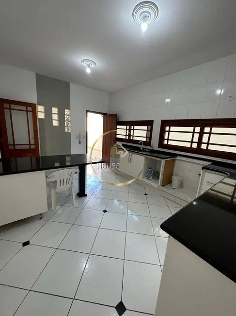 Foto 8 de Casa com 4 quartos à venda, 376m2 em Vila Resende, Cacapava - SP
