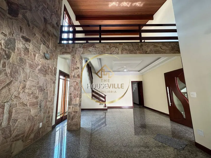 Foto 1 de Casa com 4 quartos à venda, 376m2 em Vila Resende, Cacapava - SP