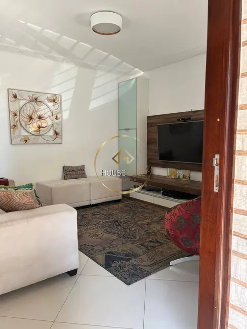 Casa com 3 quartos à venda, 120m2 em Sao Jose Dos Campos - SP - imagem 5 Foto 5 de Casa com 3 quartos à venda, 120m2 em Sao Jose Dos Campos - SP