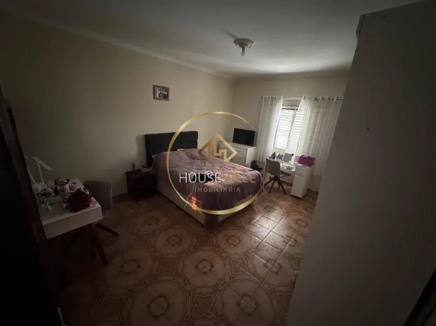 Foto 5 de Casa com 4 quartos à venda, 300m2 em Sao Jose Dos Campos - SP