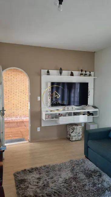 Casa com 3 quartos à venda, 234m2 em Sao Jose Dos Campos - SP - imagem 3 Foto 3 de Casa com 3 quartos à venda, 234m2 em Sao Jose Dos Campos - SP