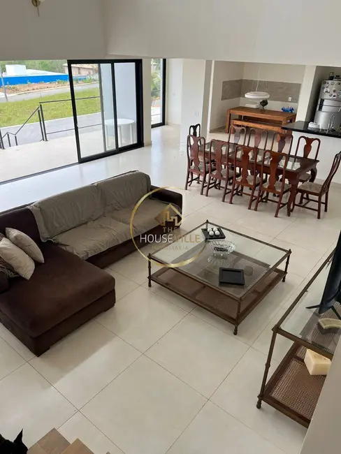 Foto 2 de Casa de Condomínio com 4 quartos à venda, 300m2 em Sao Jose Dos Campos - SP