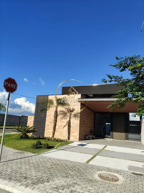 Casa de Condomínio com 3 quartos à venda, 160m2 em Sao Jose Dos Campos - SP - imagem 4 Foto 4 de Casa de Condomínio com 3 quartos à venda, 160m2 em Sao Jose Dos Campos - SP