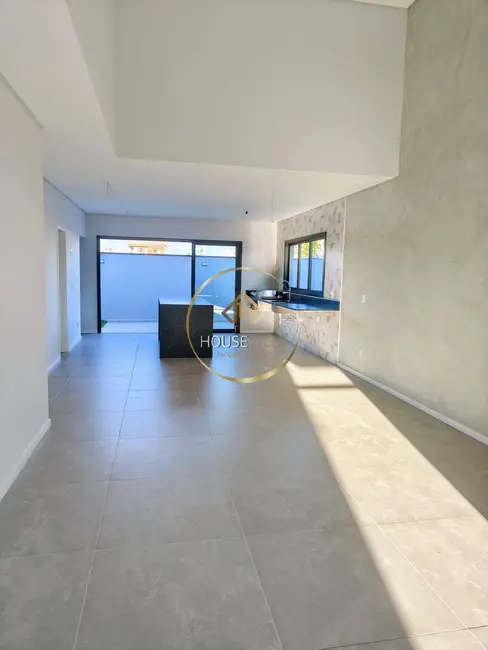 Casa de Condomínio com 3 quartos à venda, 160m2 em Sao Jose Dos Campos - SP - imagem 3 Foto 3 de Casa de Condomínio com 3 quartos à venda, 160m2 em Sao Jose Dos Campos - SP