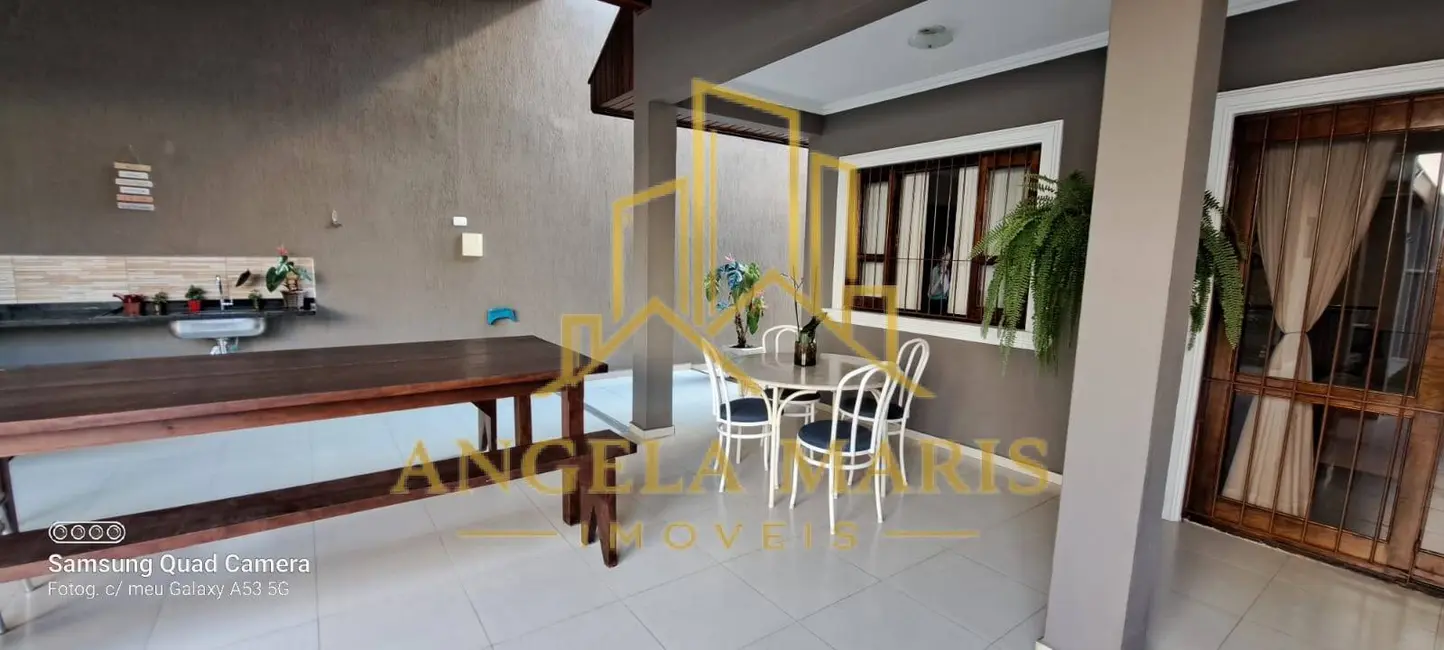 Foto 3 de Casa de Condomínio com 4 quartos à venda, 207m2 em Sao Jose Dos Campos - SP